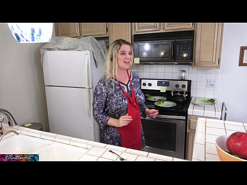 ❤️ A madrasta a ordenhá-lo na cozinha antes do seu encontro ❤️ Porno fodido em porno pt.dreamlandpassionjourney.ru ❌❤