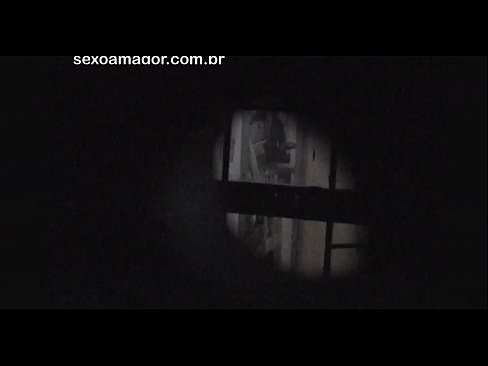 ❤️ Lourinho é filmado secretamente por um voyeur de bairro escondido atrás de tijolos ocos ❤️ Porno fodido em porno pt.dreamlandpassionjourney.ru ❌❤